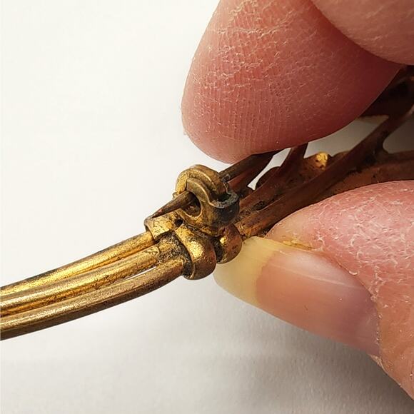 Vintage 1940s Floral Brooch Gold Tone Slender Long Stem Flower Pin 3.25" - Picture 8 of 9